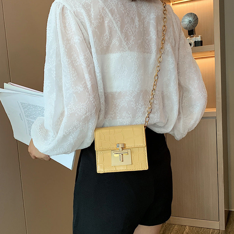 Shoulder chain small square bag