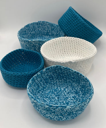 Nesting Bowls